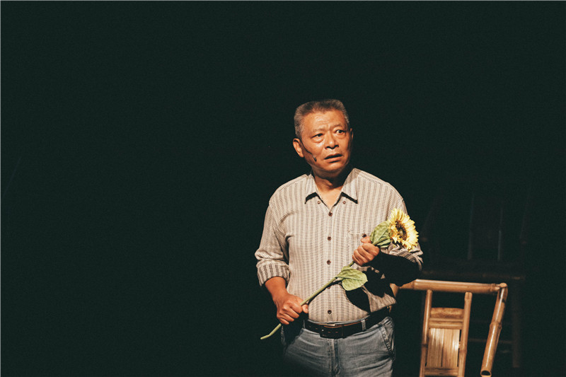 《至少还有我》剧照 11.jpg